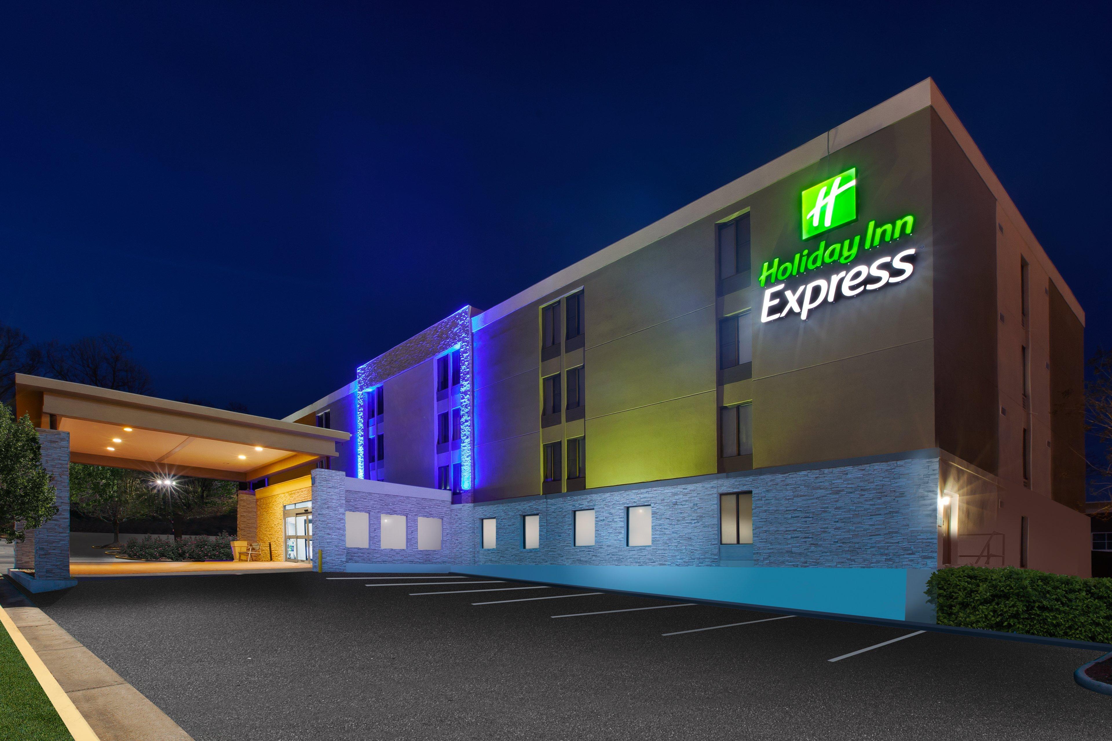Holiday Inn Express Fairfax-Arlington Boulevard By Ihg Exterior photo